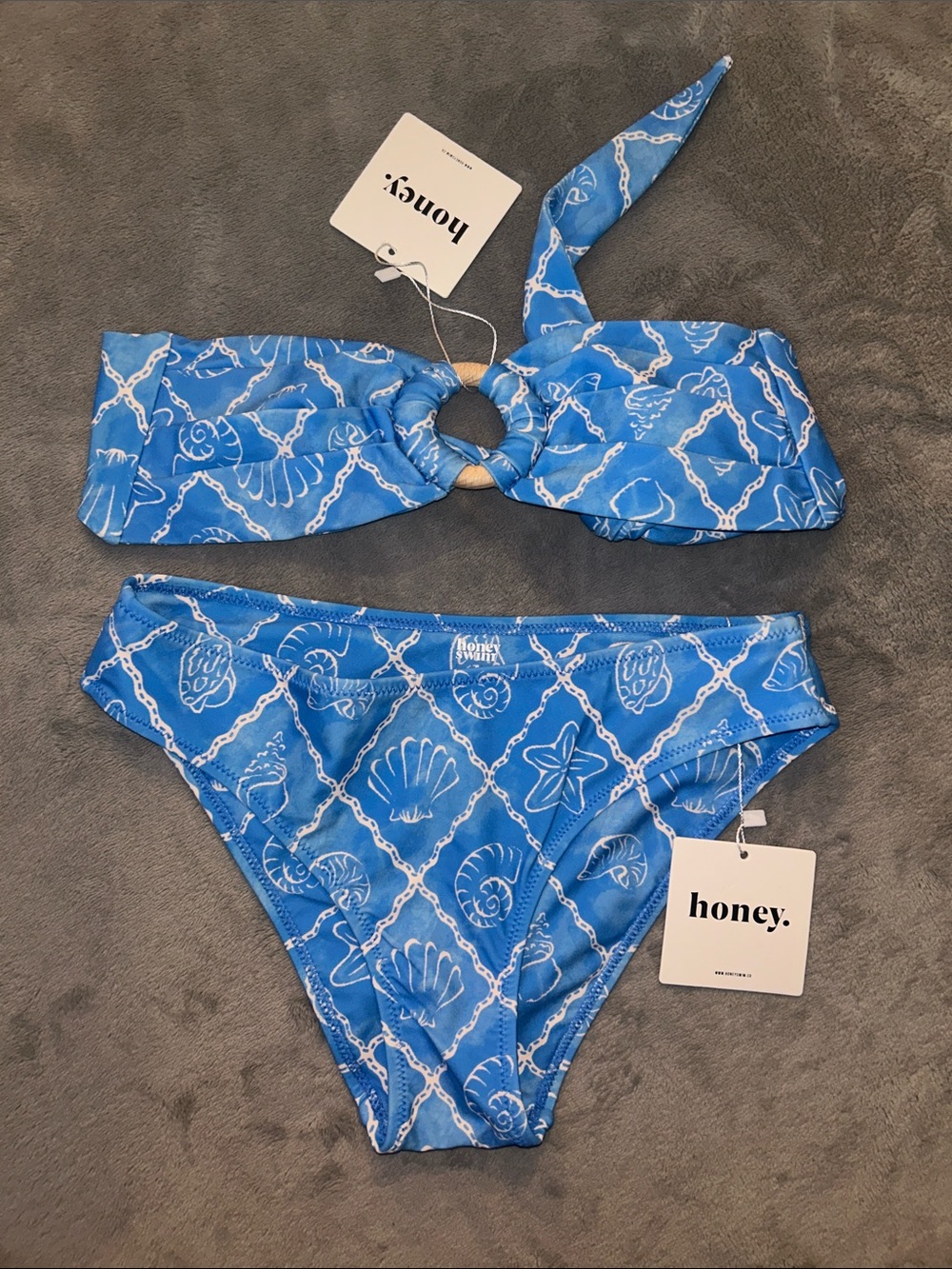 Honey. Blue Seashell Ring-Detail Bandeau Bikini